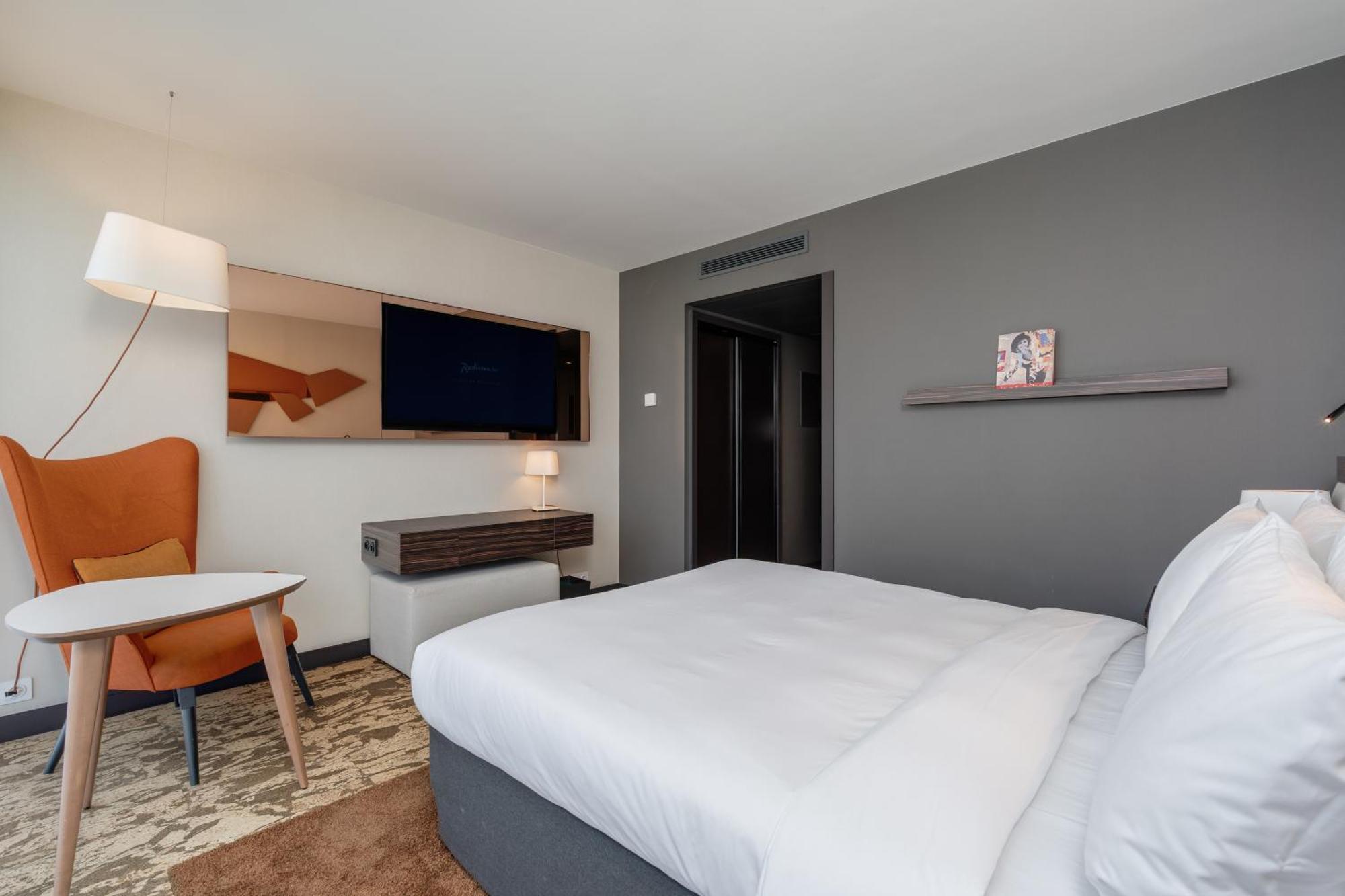 Radisson Blu Hotel, Paris Boulogne Exterior photo